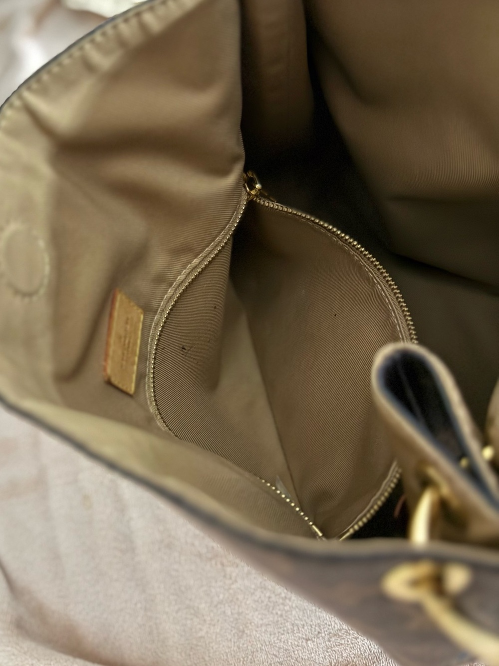 LV Monogram Graceful PM - Picture 8 of 12